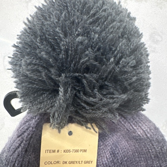 New! CC Kids Beanie Brand Gray Soft Stretch Cable Knit Pom Pom CC Hat - Picture 5 of 8